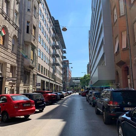 Westend Downtown Budapeste Exterior foto